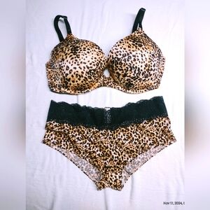VS bra and panty set. Push up style leopard print size 36D. boy shorts size Med.